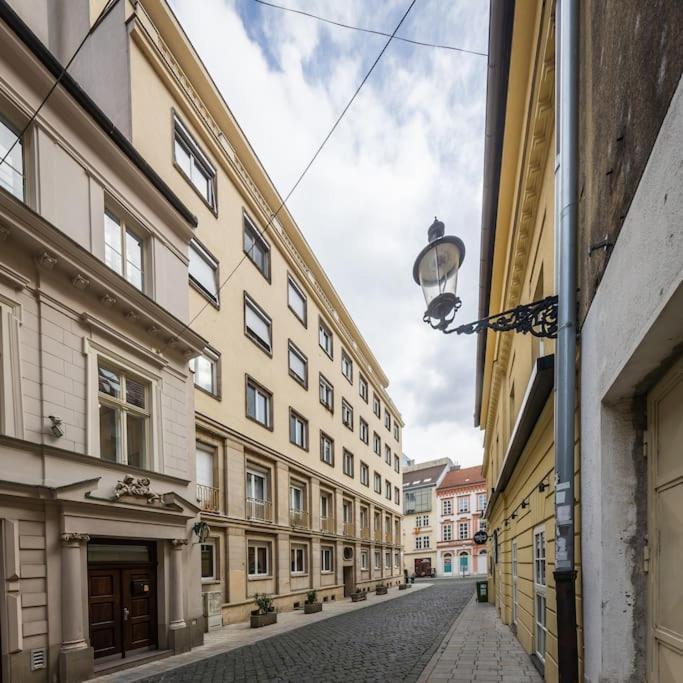 I & I Apart, Garage - Historical Old Town Pressburg Exterior foto